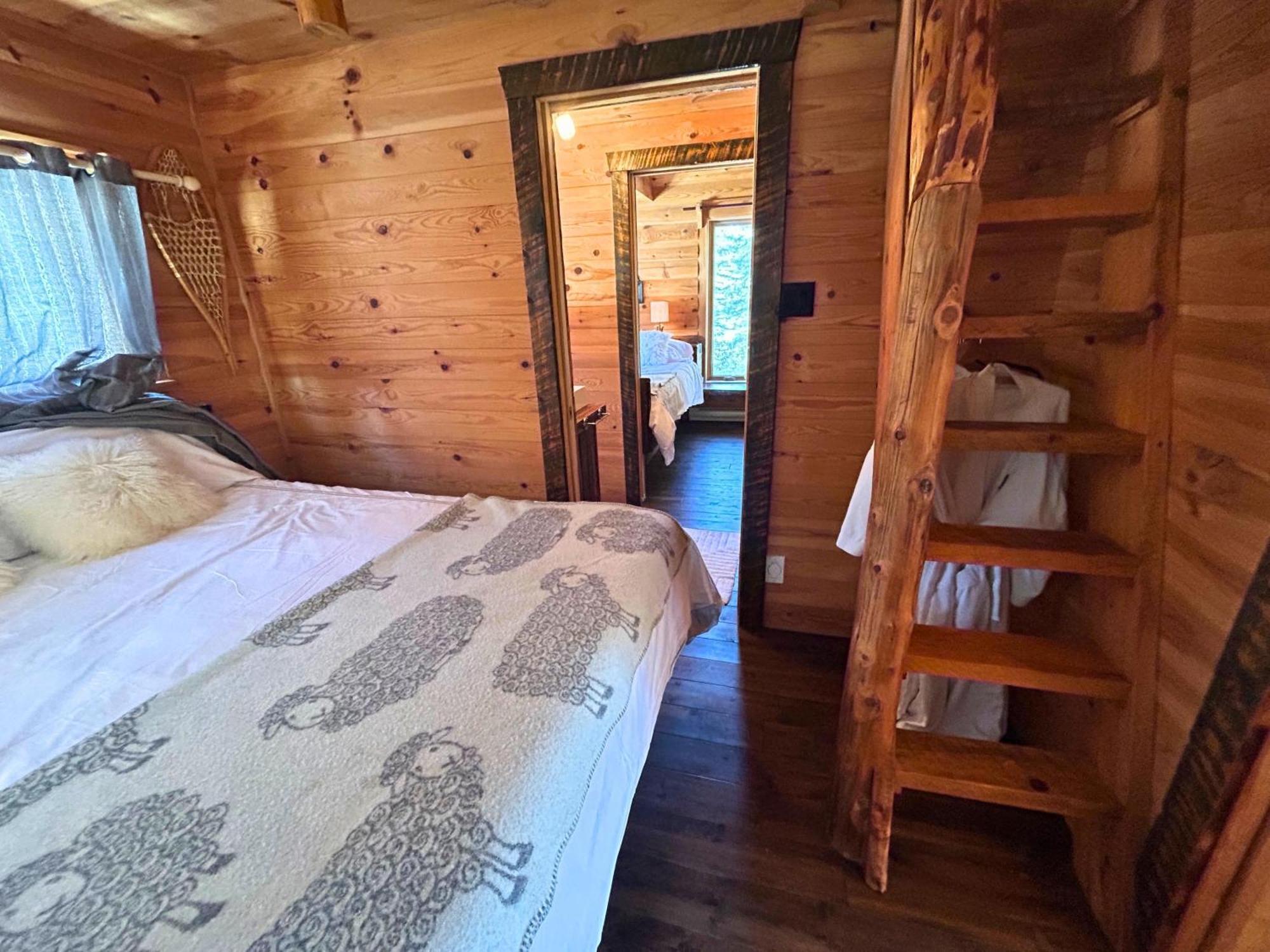 Bigfoot - De Moh - 6 - Jacuzzi Chalet La Malbaie